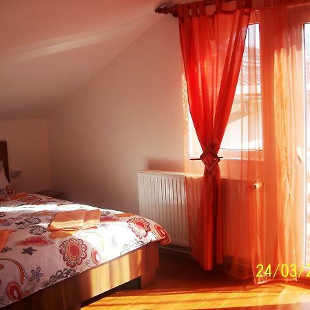 Pensiunea Bella Rîşnov Exterior foto