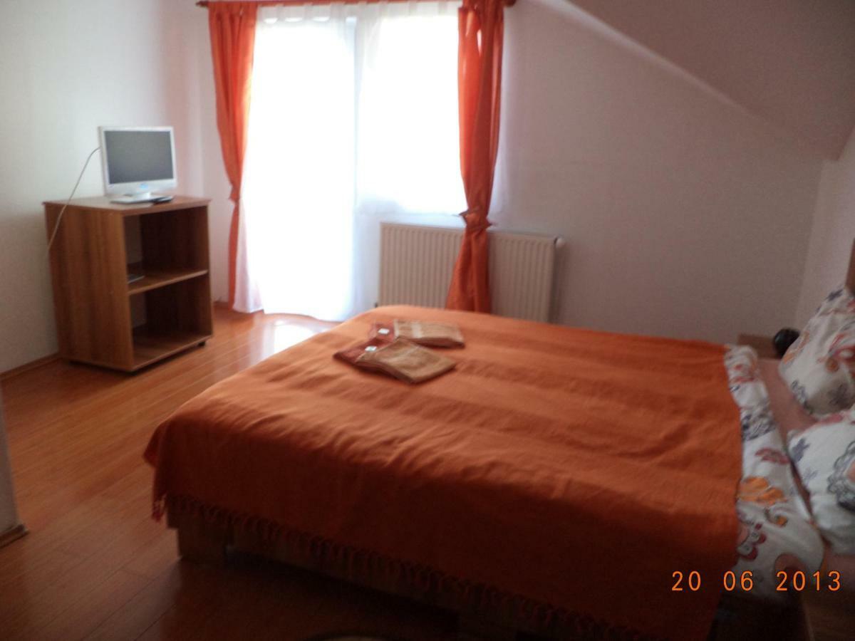 Pensiunea Bella Rîşnov Exterior foto